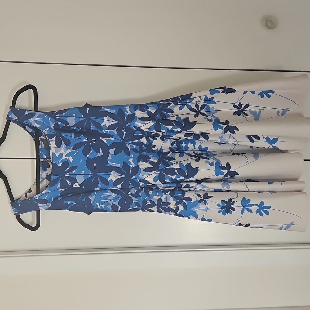 Gabby Skye Women's Short Dress